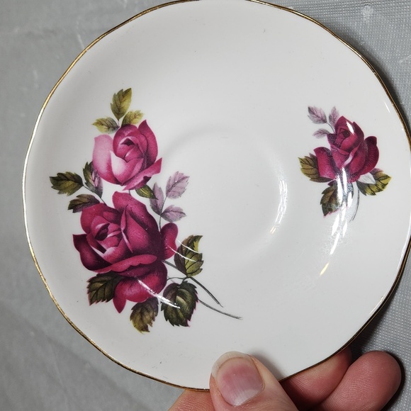 Queen Anne Bone China Teacup - Picture 8 of 9